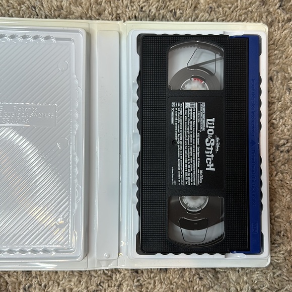 Walt Disney Lilo & Stitch VHS - Picture 5 of 5